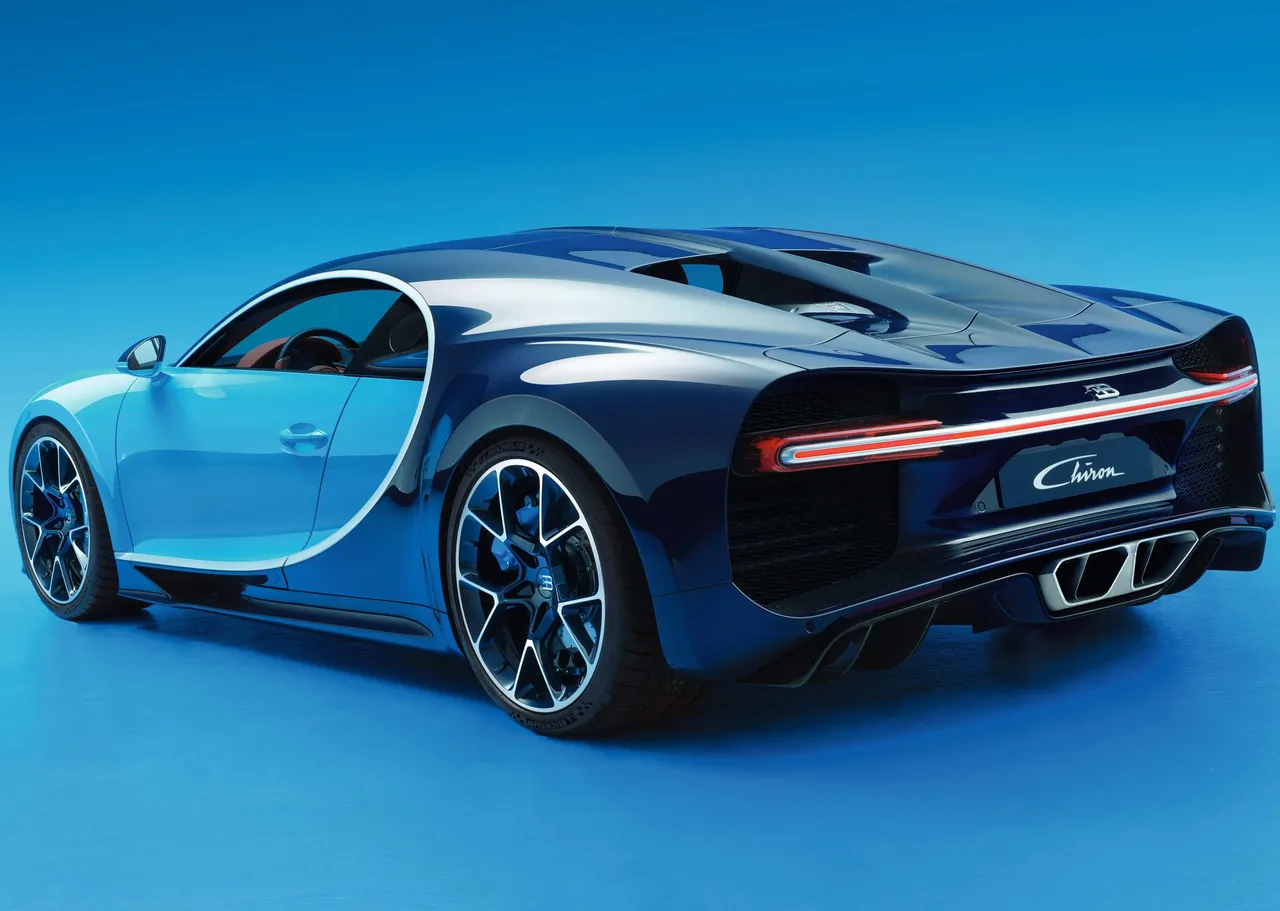 Bugatti Chiron – rear 3/4